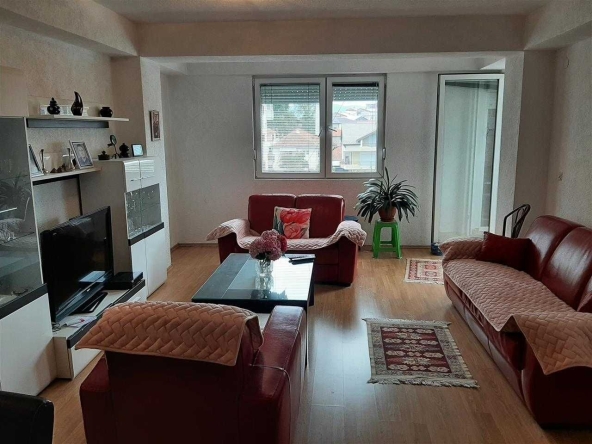 Дава се под наем Двустаен апартамент в София, Зона Б-18 - 67 кв.м за 504.9 € - Снимка #1