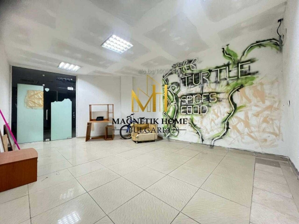 Дава се под наем Офис в Бургас, Меден рудник - зона А - 32 кв.м за 178.5 € - Снимка #1