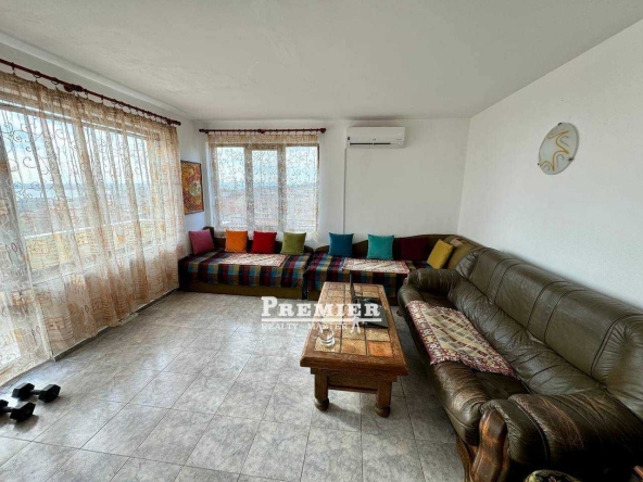 Двустаен апартамент в Бургас, Акациите - 82 кв.м за 1000 €/кв.м - Снимка #1