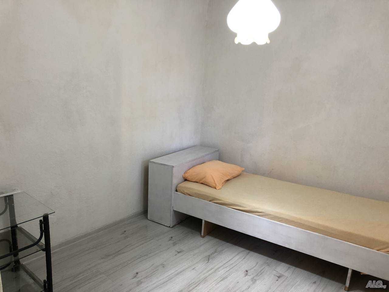 Дава се под наем Едностаен апартамент в Пловдив, Център - 30 кв.м за 125 € - Снимка #1