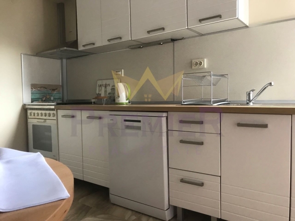 Дава се под наем Четиристаен апартамент в Варна, Окръжна болница - 120 кв.м за 900 € - Снимка #1