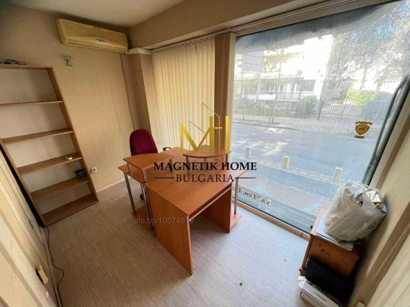 Дава се под наем Офис в Бургас, Център - 10 кв.м за 102 € - Снимка #1