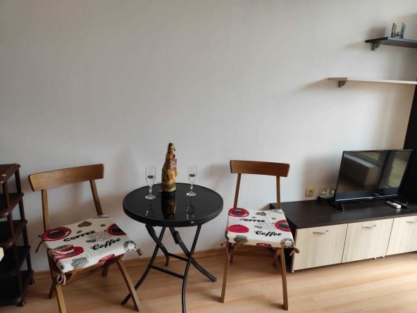 Дава се под наем Едностаен апартамент в к.к. Слънчев бряг - 28 кв.м за 360 € - Снимка #1