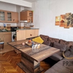 Дава се под наем Тристаен апартамент в Бургас, Център - 74 кв.м за 612 € - Снимка #1