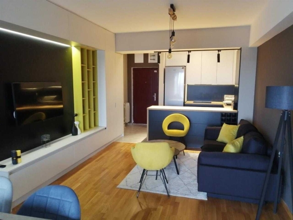 Дава се под наем Двустаен апартамент в Бургас, Център - 43 кв.м за 224.4 € - Снимка #1