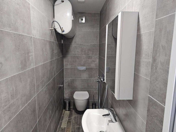 Дава се под наем Офис в Пловдив, Център - 301 кв.м за 2000 € - Снимка #1