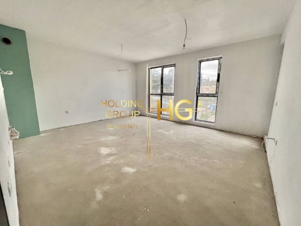 Тристаен апартамент в к.к. Св.Св. Константин и Елена - 85 кв.м за 1942 €/кв.м - Снимка #1