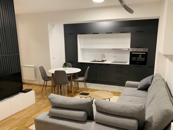 Дава се под наем Двустаен апартамент в Бургас, Меден рудник - зона А - 53 кв.м за 193.8 € - Снимка #1