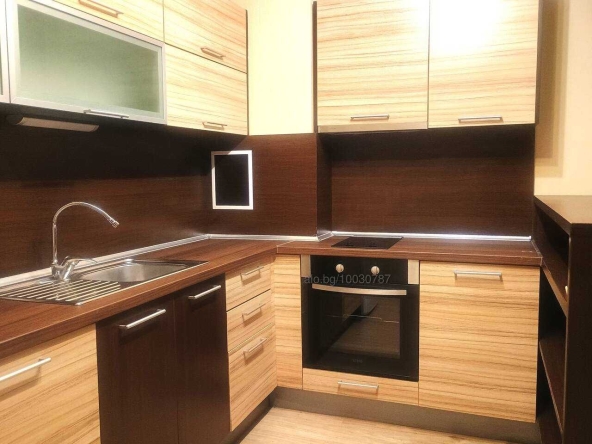 Дава се под наем Двустаен апартамент в Поморие - 82 кв.м за 254.49 € - Снимка #1