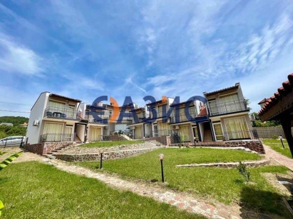 Хотел в Свети Влас - 812 кв.м за 468 €/кв.м - Снимка #1