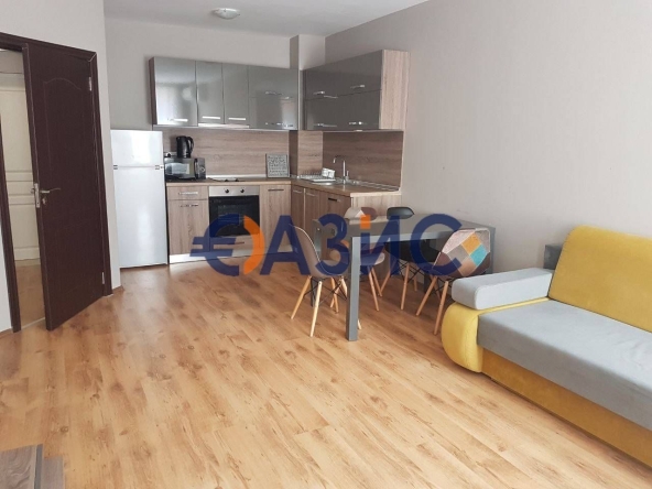 Двустаен апартамент в Поморие - 63 кв.м за 1667 €/кв.м - Снимка #1