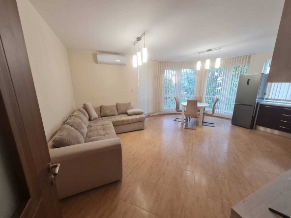 Дава се под наем Тристаен апартамент в Бургас, Братя Миладинови - 83 кв.м за 612 € - Снимка #1