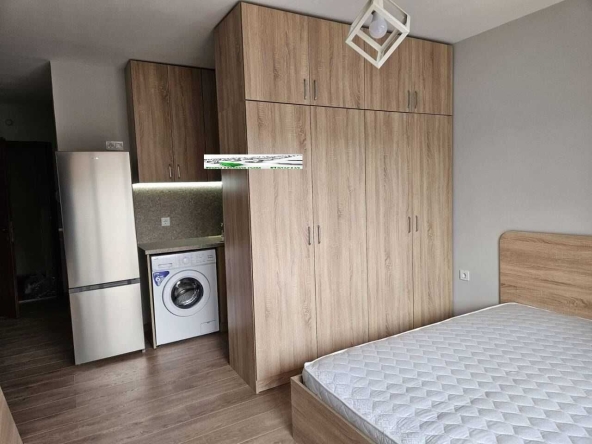 Дава се под наем Едностаен апартамент в Пловдив, Младежки Хълм - 30 кв.м за 382.5 € - Снимка #1