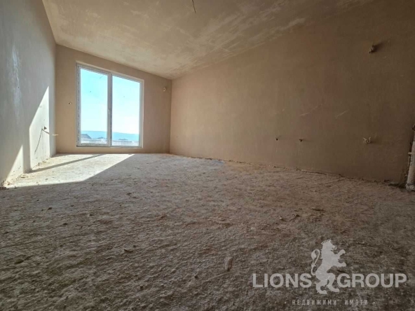 Тристаен апартамент в Варна, Център - 97 кв.м за 1567 €/кв.м - Снимка #1