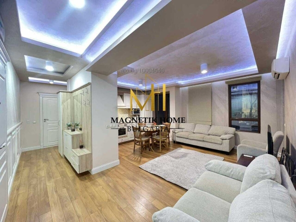 Дава се под наем Тристаен апартамент в Бургас, Център - 100 кв.м за 1224 € - Снимка #1