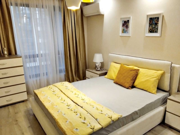 Двустаен апартамент в Пловдив, Христо Смирненски - 80 кв.м за 1925 €/кв.м - Снимка #1