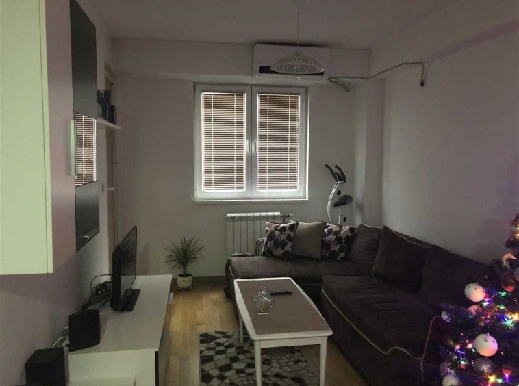 Дава се под наем  в Пловдив, Каменица 1 - 20 кв.м за 91.8 € - Снимка #1