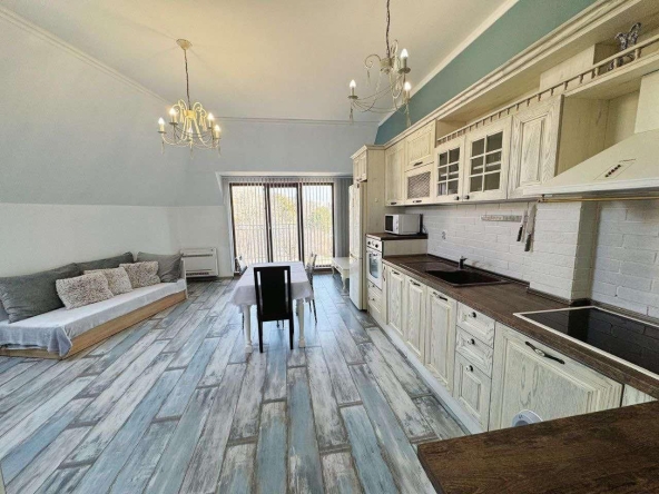 Дава се под наем Двустаен апартамент в Варна, Бриз - 70 кв.м за 700 € - Снимка #1