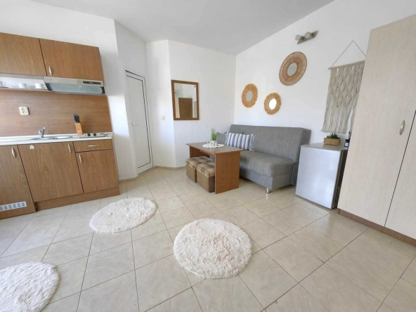 Едностаен апартамент в к.к. Слънчев бряг - 33 кв.м за 1331 €/кв.м - Снимка #1