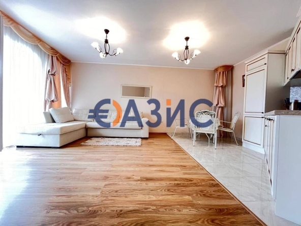 Тристаен апартамент в к.к. Слънчев бряг - 90 кв.м за 1612 €/кв.м - Снимка #1