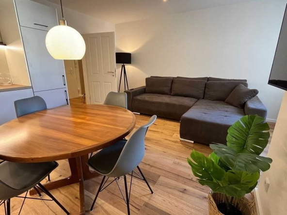 Дава се под наем Двустаен апартамент в София, Люлин 9 - 55 кв.м за 484.5 € - Снимка #1