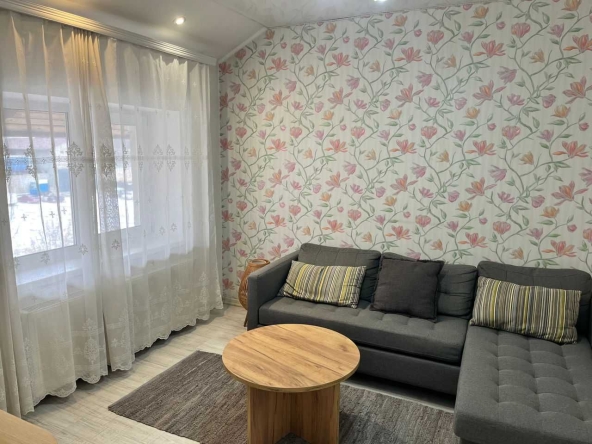 Дава се под наем Едностаен апартамент в София, Лозенец - 40 кв.м за 300 € - Снимка #1