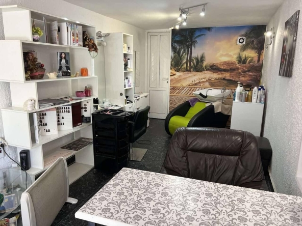 Дава се под наем Магазин в Бургас, Възраждане - 25 кв.м за 244.8 € - Снимка #1