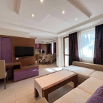 Дава се под наем Двустаен апартамент в Бургас, Изгрев - 89 кв.м за 612 € - Снимка #1