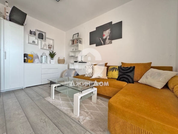 Двустаен апартамент в к.к. Слънчев бряг - 57 кв.м за 1290 €/кв.м - Снимка #1