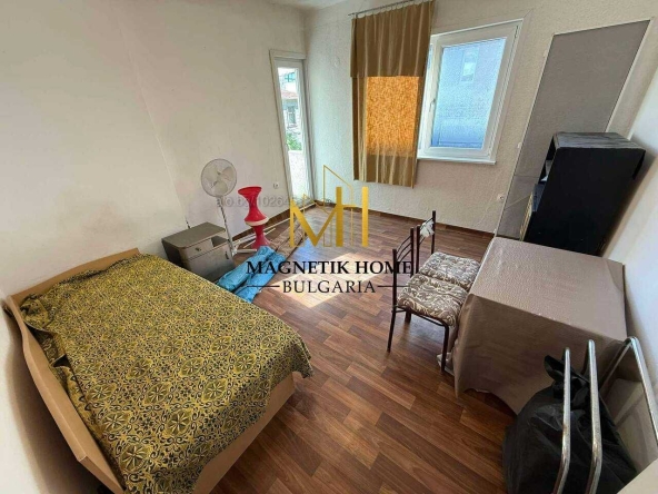 Дава се под наем Двустаен апартамент в Бургас, Център - 55 кв.м за 244.8 € - Снимка #1