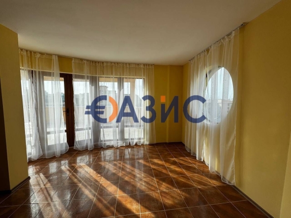 Двустаен апартамент в к.к. Слънчев бряг - 174 кв.м за 633 €/кв.м - Снимка #1