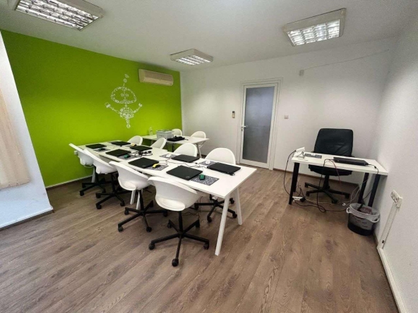 Дава се под наем Офис в Варна, Център - 60 кв.м за 500 € - Снимка #1