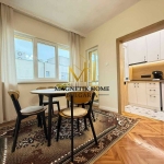 Дава се под наем Тристаен апартамент в Бургас, Център - 85 кв.м за 612 € - Снимка #1