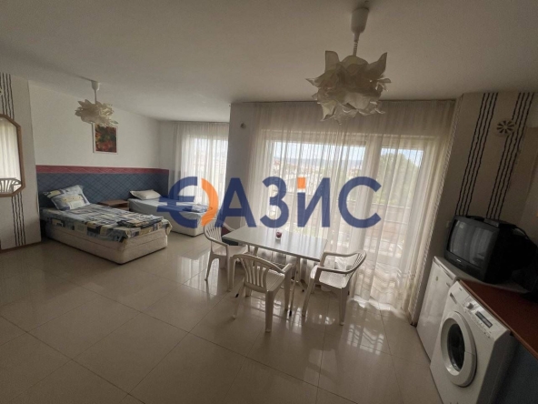 Двустаен апартамент в к.к. Слънчев бряг - 76 кв.м за 1373 €/кв.м - Снимка #1