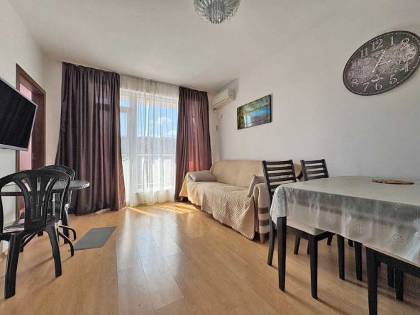 Тристаен апартамент в к.к. Слънчев бряг - 69 кв.м за 870 €/кв.м - Снимка #1