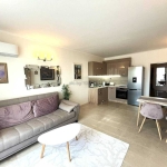 Тристаен апартамент в Несебър - 99 кв.м за 1918 €/кв.м - Снимка #1