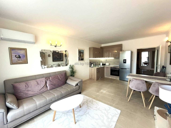 Тристаен апартамент в Несебър - 99 кв.м за 1918 €/кв.м - Снимка #1