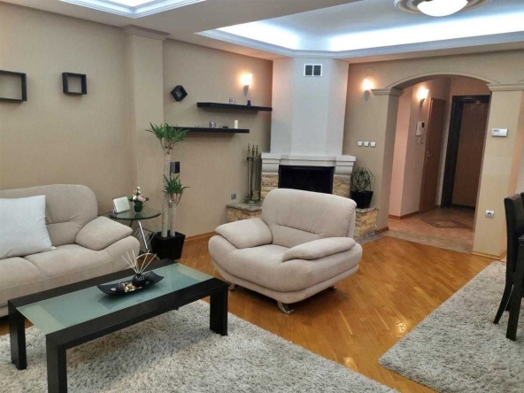 Дава се под наем Двустаен апартамент в Бургас, Зорница - 62 кв.м за 204 € - Снимка #1