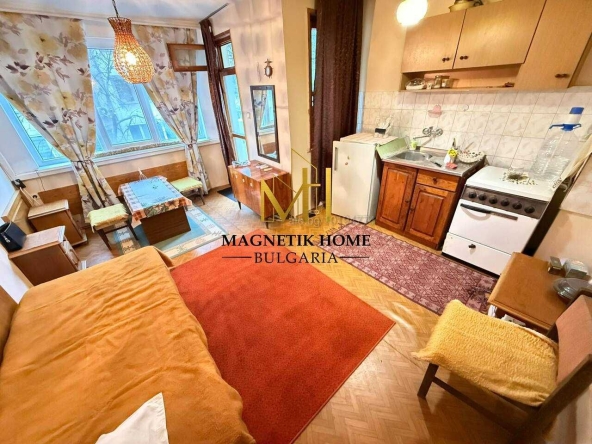 Дава се под наем Едностаен апартамент в Бургас, Възраждане - 35 кв.м за 193.8 € - Снимка #1