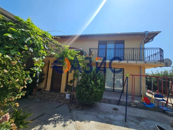 Къща в с. Гълъбец, Област Бургас - 236 кв.м за 839 €/кв.м - Снимка #1