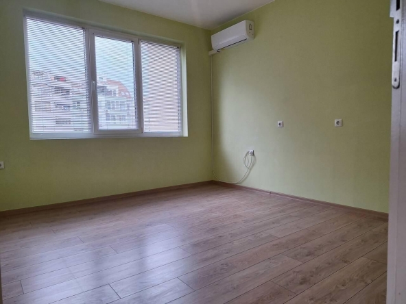 Двустаен апартамент в Бургас, Възраждане - 57 кв.м за 2181 €/кв.м - Снимка #1