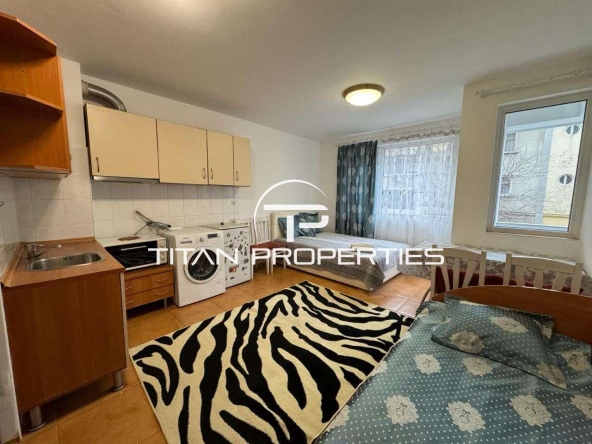 Дава се под наем Едностаен апартамент в Варна, Център - 40 кв.м за 375 € - Снимка #1