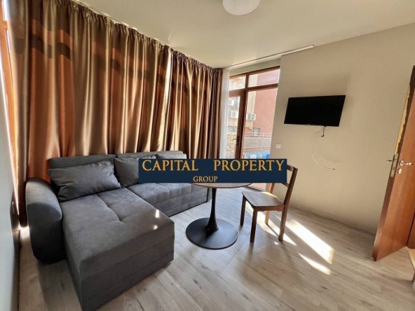 Дава се под наем Двустаен апартамент в к.к. Св.Св. Константин и Елена - 65 кв.м за 750 € - Снимка #1