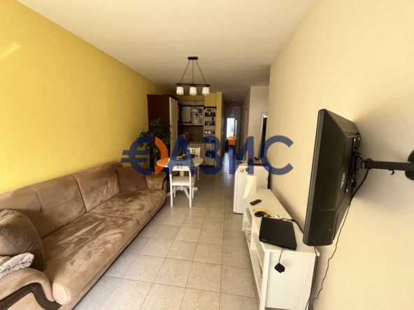 Тристаен апартамент в Поморие - 90 кв.м за 1534 €/кв.м - Снимка #1