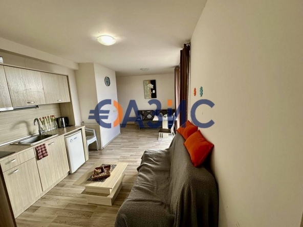 Двустаен апартамент в к.к. Слънчев бряг - 54 кв.м за 1260 €/кв.м - Снимка #1