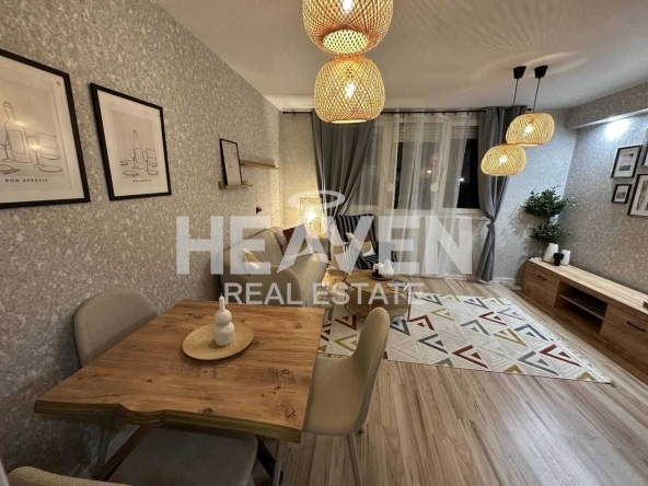 Тристаен апартамент в Пловдив, Център - 61 кв.м за 2164 €/кв.м - Снимка #1