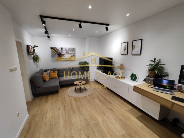 Тристаен апартамент в Варна, Център - 120 кв.м за 2334 €/кв.м - Снимка #1