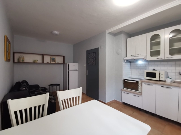 Дава се под наем Тристаен апартамент в Русе, Възраждане - 78 кв.м за 357 € - Снимка #1