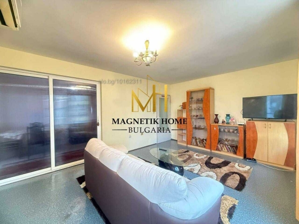 Дава се под наем Тристаен апартамент в Бургас, Лазур - 96 кв.м за 280.5 € - Снимка #1