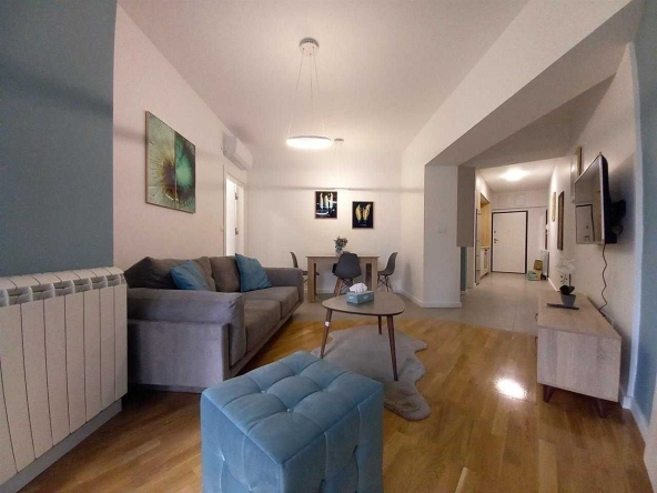 Дава се под наем Двустаен апартамент в Бургас, Меден рудник - зона А - 57 кв.м за 229.5 € - Снимка #1